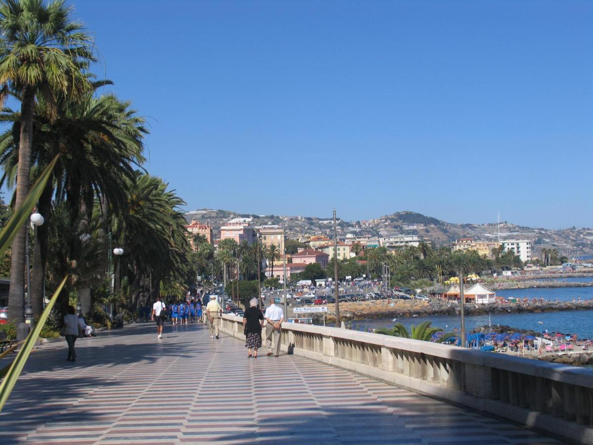 Casa Fiorenza Parcheggio Privato San Remo Buitenkant foto