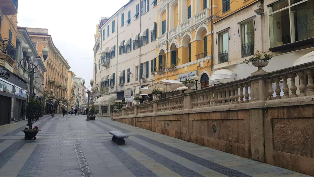 Casa Fiorenza Parcheggio Privato San Remo Buitenkant foto